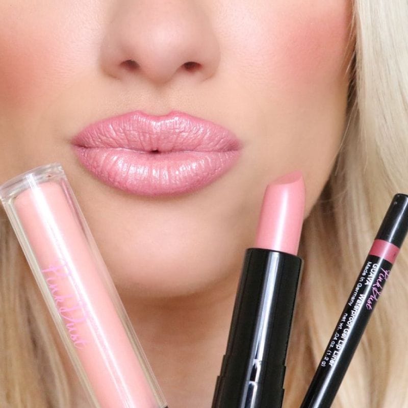 Lip Makeup - Lip Gloss, Lip Liner and Lipstick